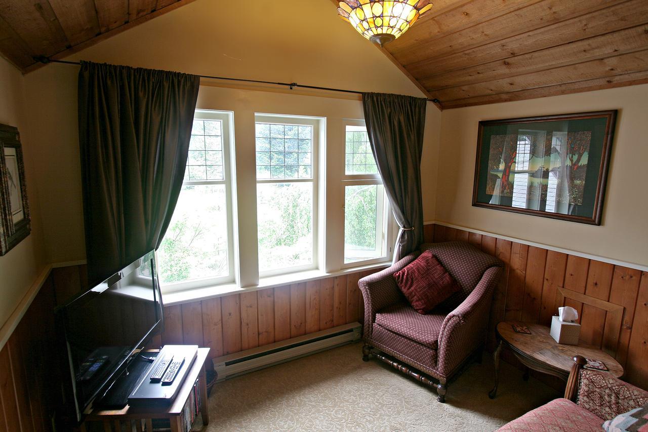Kangaroo House Bed & Breakfast Eastsound Buitenkant foto